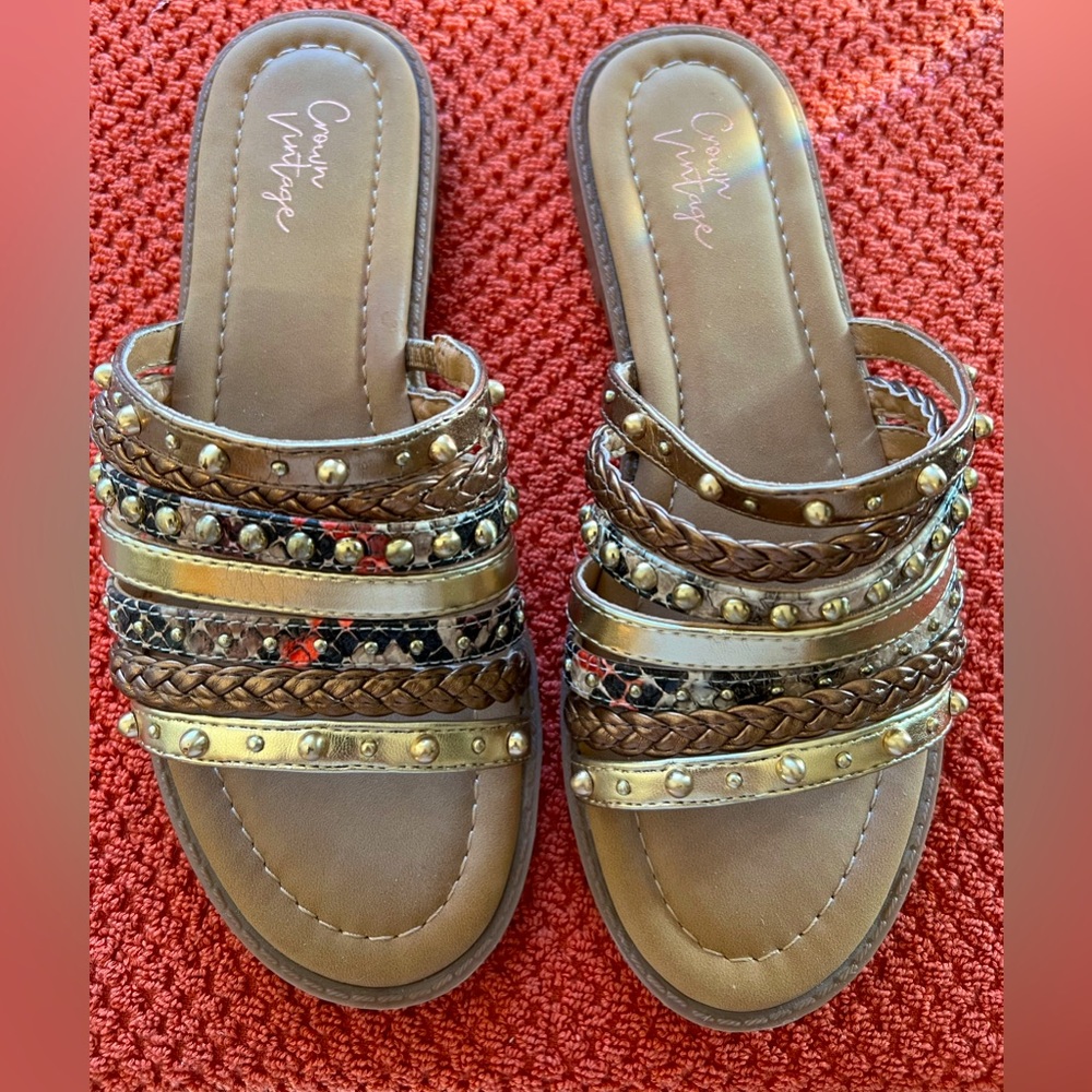 Crown Vintage Metallic Strappy Sandals Size 6